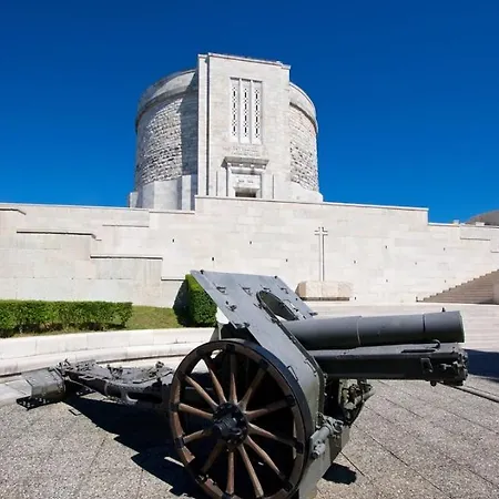 شقة Piuma غوريزيا